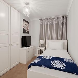 Appartement à 2 Chambres à Coucher