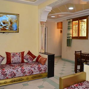Appartement à 2 Chambres à Coucher