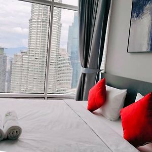 Appartement à 3 Chambres à Coucher aux Étages Supérieurs