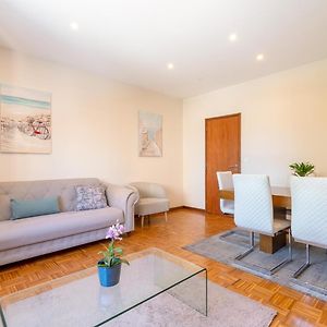 Appartement à 3 Chambres à Coucher