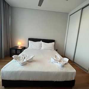 Appartement de Luxe à 2 Chambres à Coucher