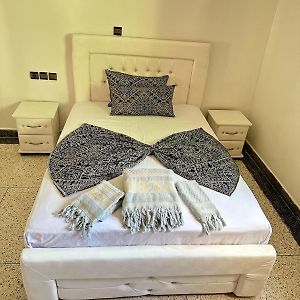 Appartement de Luxe à 2 Chambres à Coucher
