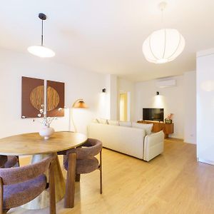 Appartement à 2 Chambres à Coucher