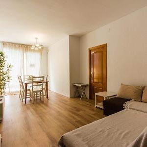 Appartement à 3 Chambres à Coucher