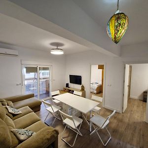 Appartement à 3 Chambres à Coucher