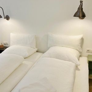 Serviced Room Im Herzen Berlin'S