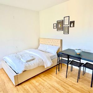 Central London Rooms Ec1V