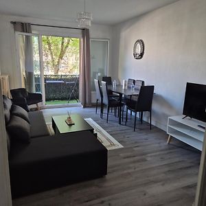 Appartement à 2 Chambres à Coucher