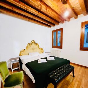Ca Rialto Apartments