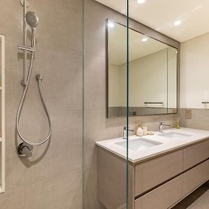 Appartement de Luxe à 3 Chambres à Coucher