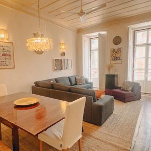 Appartement à 5 Chambres à Coucher