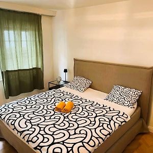 Appartement de Luxe à 2 Chambres à Coucher