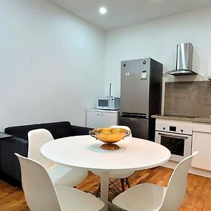 Appartement à 3 Chambres à Coucher