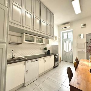 Appartement à 3 Chambres à Coucher