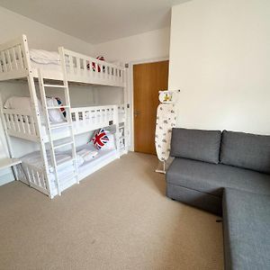 Appartement à 2 Chambres à Coucher