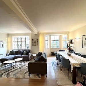 Appartement à 3 Chambres à Coucher