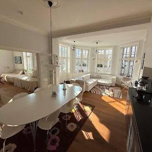 Appartement à 3 Chambres à Coucher