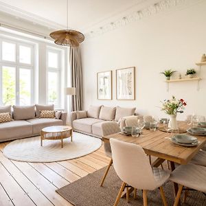 Appartement de Luxe à 3 Chambres à Coucher