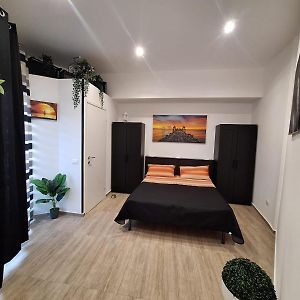 Appartement à 3 Chambres à Coucher
