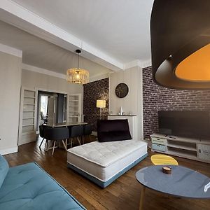 Appartement à 2 Chambres à Coucher