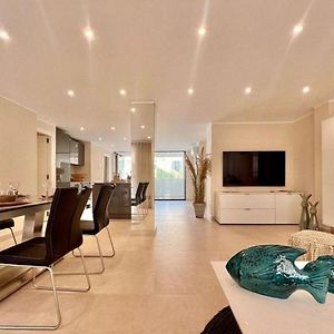 Appartement de Luxe à 2 Chambres à Coucher