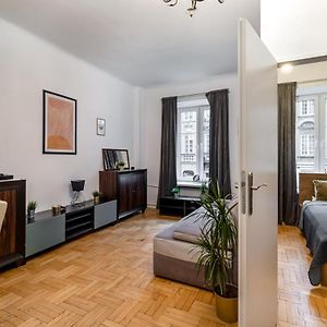 Appartement à 3 Chambres à Coucher