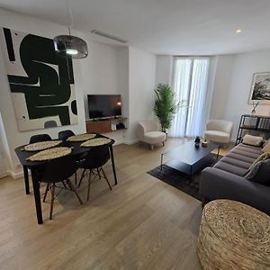 Appartement à 2 Chambres à Coucher