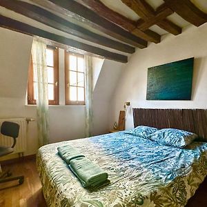 Appartement à 2 Chambres à Coucher
