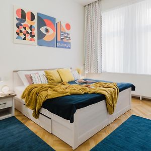 Appartement à 2 Chambres à Coucher