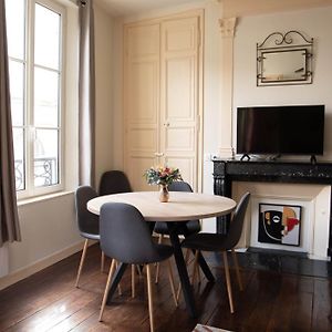 Appartement à 2 Chambres à Coucher
