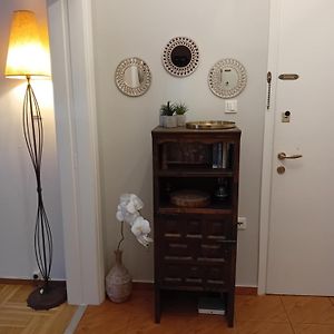Joanna'S Heart Of Athens One Br Charm Balcony View Walk To Tourist Spots