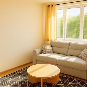 Appartement à 2 Chambres à Coucher