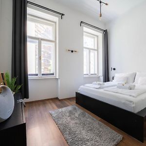 Appartement à 2 Chambres à Coucher