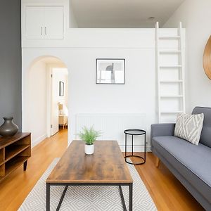 Appartement à 2 Chambres à Coucher