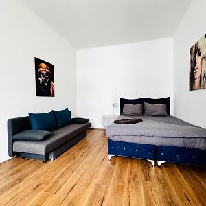 Studio de Luxe