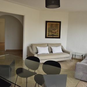 Appartement à 3 Chambres à Coucher