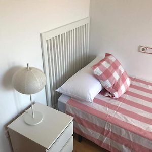 Appartement à 3 Chambres à Coucher aux Étages Supérieurs