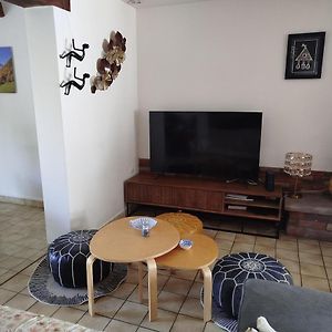 Appartement à 3 Chambres à Coucher