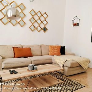 Appartement à 2 Chambres à Coucher