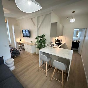 Appartement à 2 Chambres à Coucher