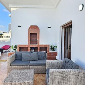 Appartement à 3 Chambres à Coucher