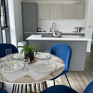 Appartement à 2 Chambres à Coucher