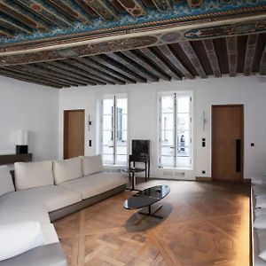 Appartement de Luxe à 2 Chambres à Coucher