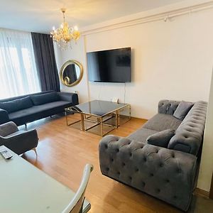Appartement à 3 Chambres à Coucher