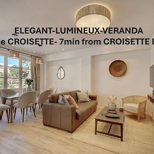 Appartement à 2 Chambres à Coucher