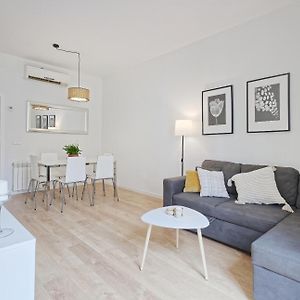 Appartement à 2 Chambres à Coucher