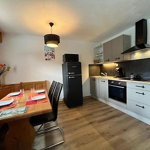 Appartement à 2 Chambres à Coucher