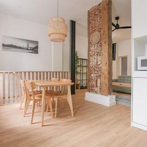 Modern Duplex-2Bedrooms 3Baths-Palacio