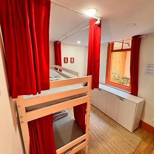Dormitory Room Mixed