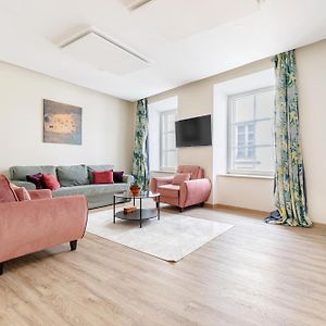 Appartement à 2 Chambres à Coucher